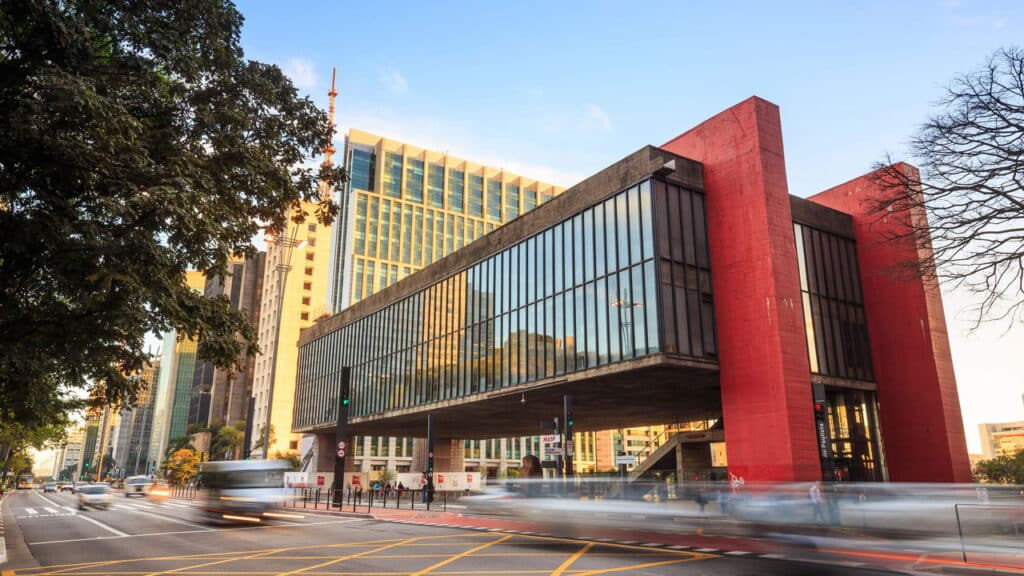 Sucuri gigante no Rio Tietê virou nova atração em São Paulo!
