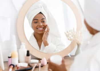 Rotina mais eficaz de skincare em 2025 para todos os tipos de pele!