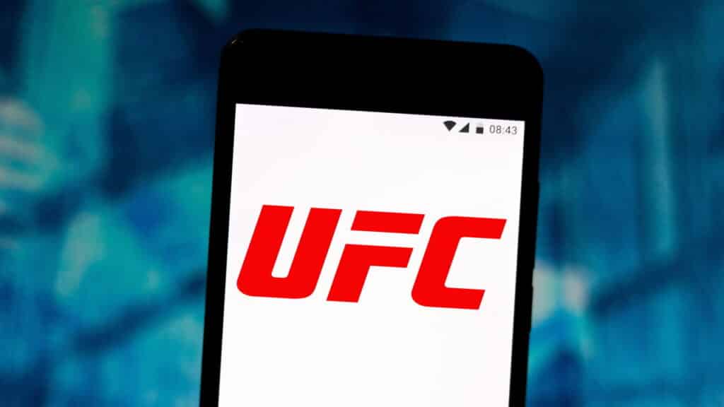 5 maiores viradas no último round que deixaram os fãs do UFC sem fôlego!