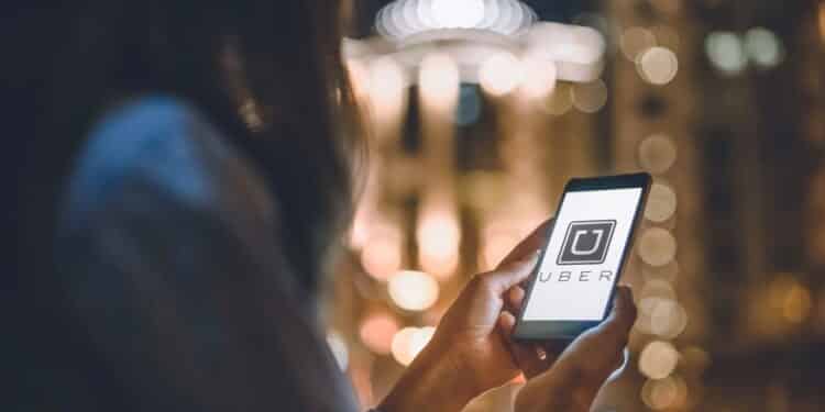 O motivo que fez a Uber abandonar o país!