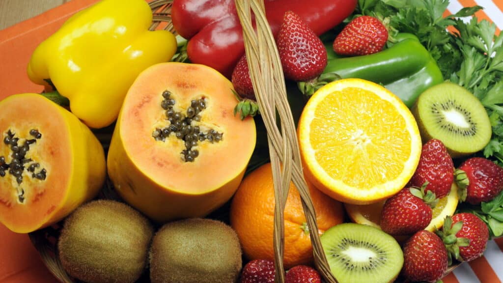 A melhor vitamina para deixar a pele do rosto mais firme e iluminada!