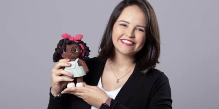 Ela venceu a depressão e hoje fatura milhões com artesanato