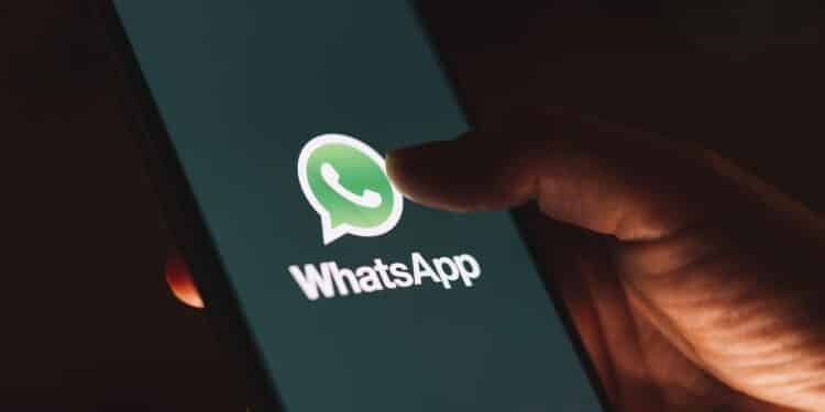 WhatsApp poderá ter seu próprio chatgpt gratuito e em segundos