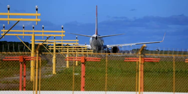 Anac barra expansão da Aerolíneas Argentinas no Brasil por irregularidades