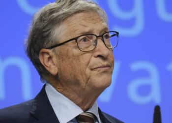 Veja as previsões de Bill Gates em 1999 estão se confirmando em 2025
