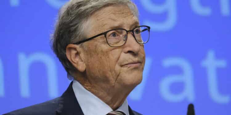 Veja as previsões de Bill Gates em 1999 estão se confirmando em 2025