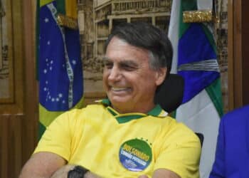 Em São Paulo, Bolsonaro reúne aliados em ato contra ações do STF