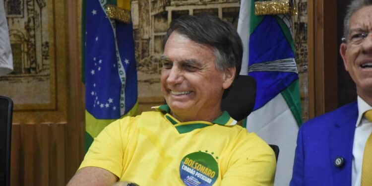 Em São Paulo, Bolsonaro reúne aliados em ato contra ações do STF