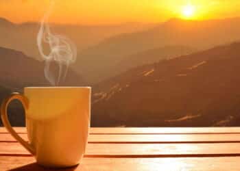 A descoberta mais animadora para quem ama café e quer envelhecer bem