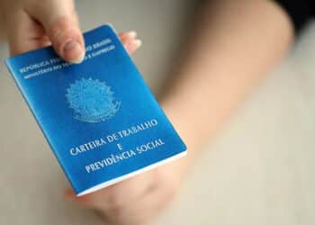 59% dos brasileiros não quer trabalho com carteira assinada, diz Datafolha