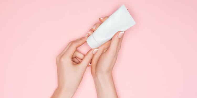 O melhor creme antioxidante para sua pele segundo especialistas!