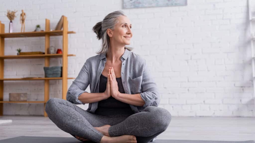 5 cuidados essenciais para evitar a osteoporose após os 40!