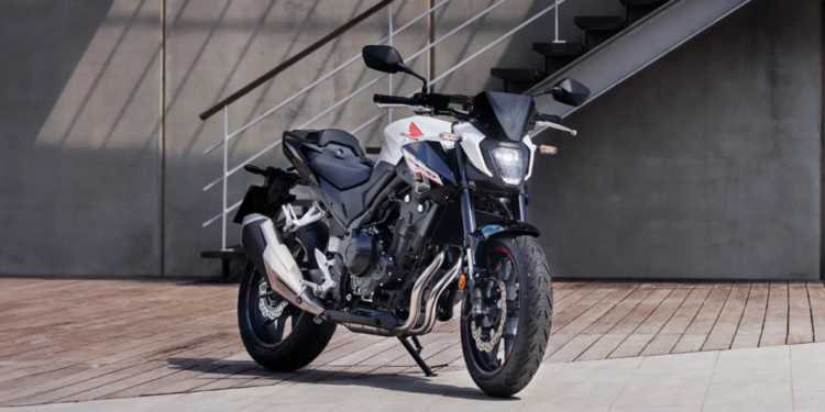 Honda CB500 Hornet - Foto: Divulgação/Honda