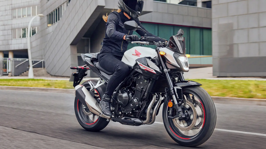 Honda CB500 Hornet - Foto: Divulgação/Honda