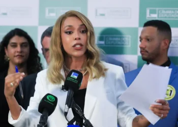 PSOL pressiona STF enquanto IOF divide opiniões