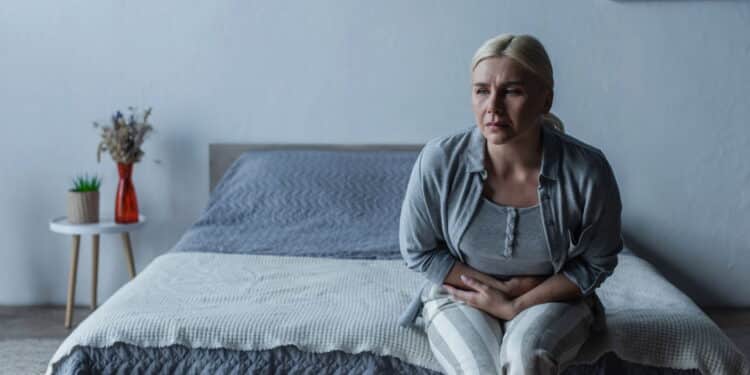 O que poucas mulheres fazem e que alivia os sintomas da menopausa!