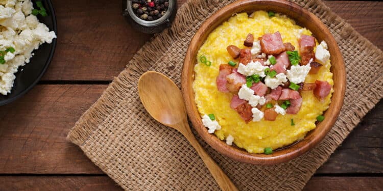 A melhor receita de creme de milho com bacon para arrasar nas festas juninas