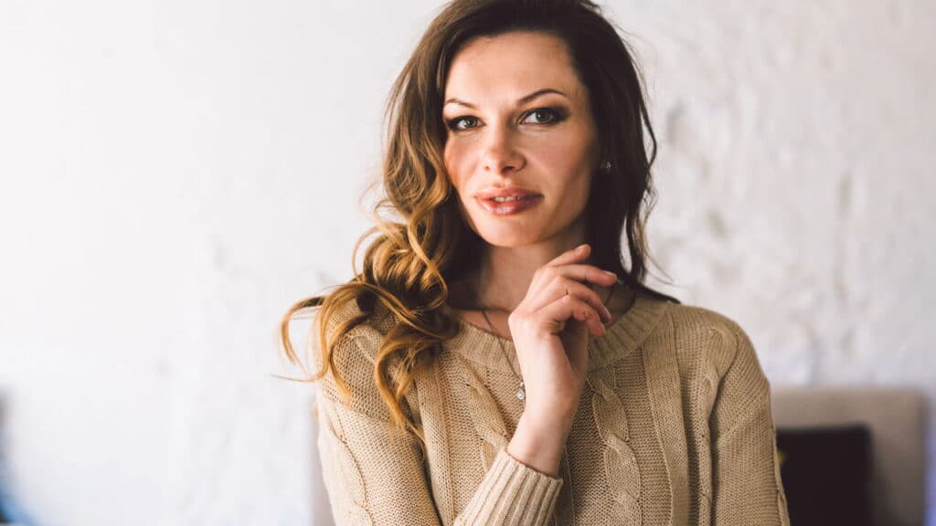 As peças que toda mulher elegante de 40 anos precisa ter!