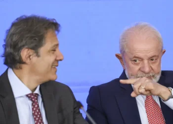 Gastos fora da meta fiscal no governo Lula 3 já passam de R$ 300 bilhões