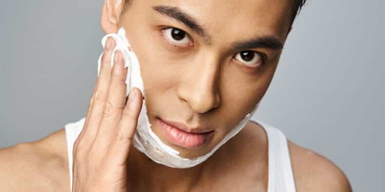 5 cuidados indispensáveis com a pele masculina depois dos 40 anos