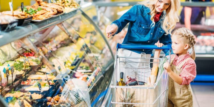 Duas redes famosas de supermercados anunciam fechamentos em massa!