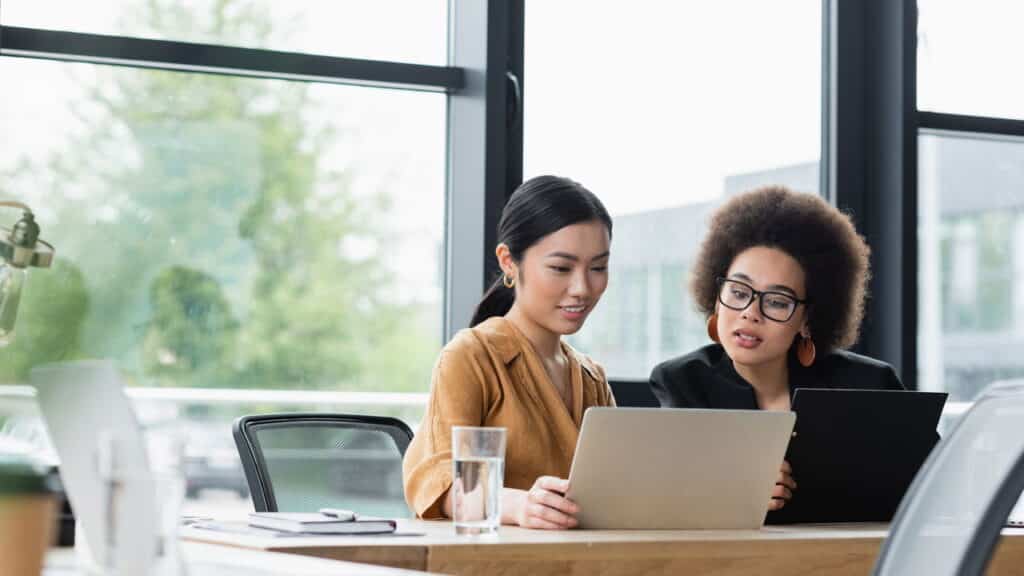 Nova lei trabalhista muda feriados e exige acordo com sindicato começa a valer em julho!