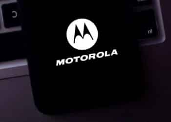 Celular Motorola travando? Aprenda a limpar a memória com essa dica simples