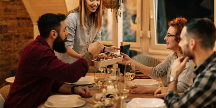 Sala de jantar pequena? Veja os melhores truques simples que transformam seu ambiente