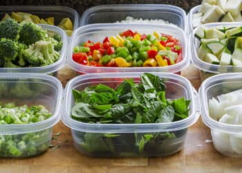 Armazenar comida em plástico faz mal? Conheça a alternativa segura e sustentável