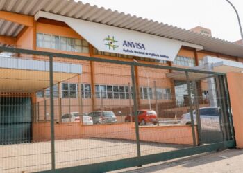 Anvisa proíbe suplementos populares e surpreende consumidores; veja a lista