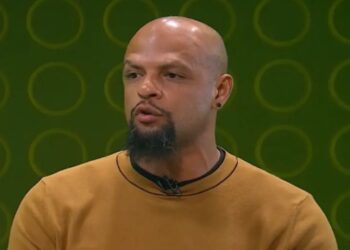 Felipe Melo se manifesta em defesa de Fábio e agita torcida do Fluminense