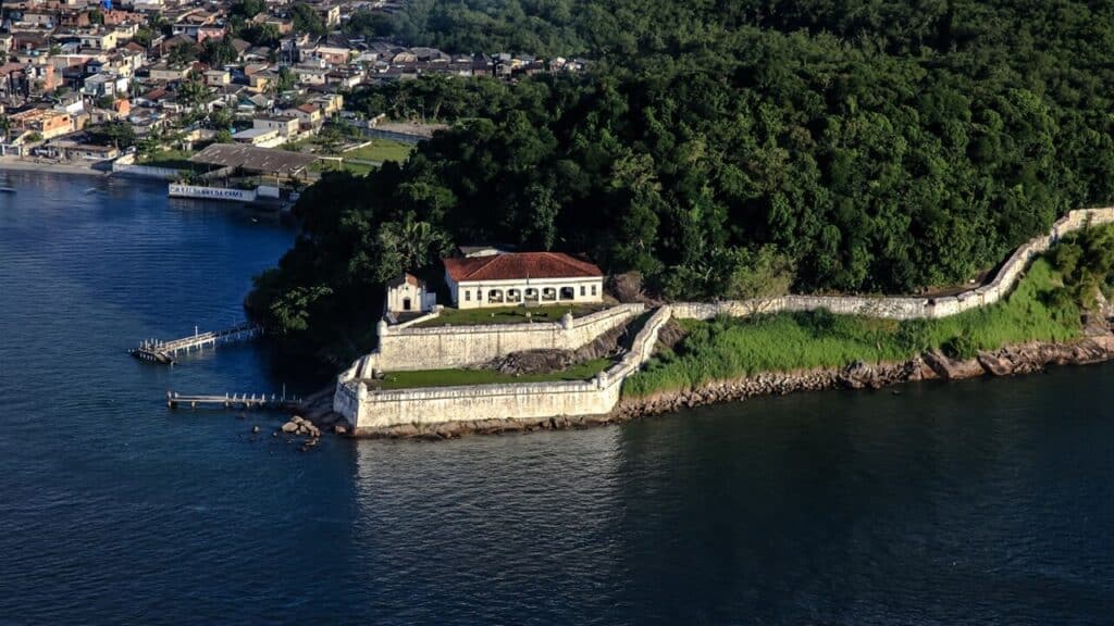 Conheça o paraíso escondido no litoral de SP que faz sucesso o ano todo entre os turistas
