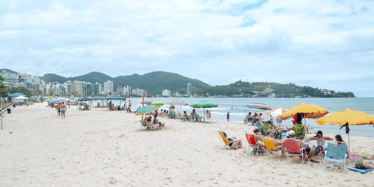 A nova queridinha do agro: veja por que essa praia virou destino de imóveis de luxo