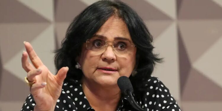 Damares afirma que oposição vai priorizar o impeachment de Alexandre de Moraes