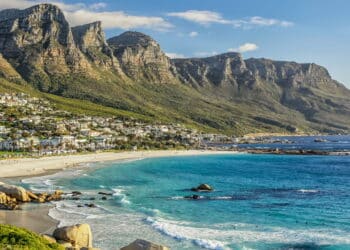Viagem internacional barata? Conheça os destinos lindos e acessíveis pelo mundo