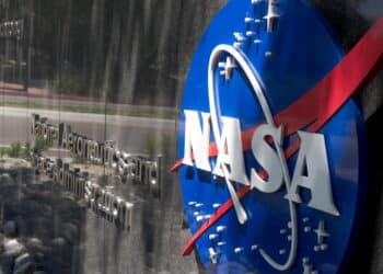 Morre Jim Lovell, comandante lendário da missão Apollo 13