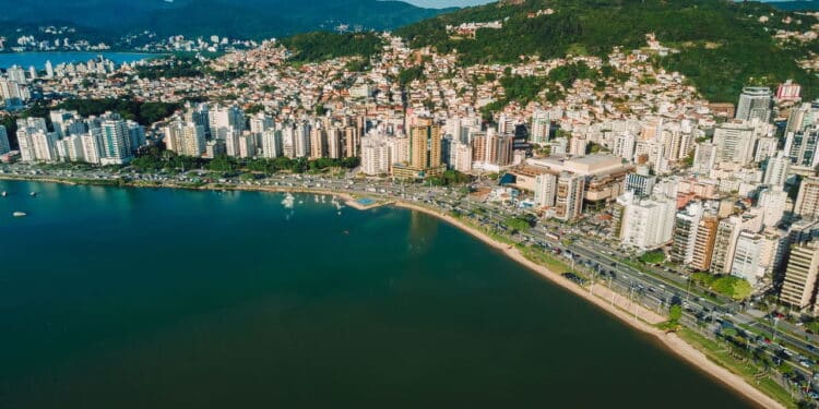 Esta é a cidade que virou destino dos brasileiros que buscam bem-estar e tranquilidade no país
