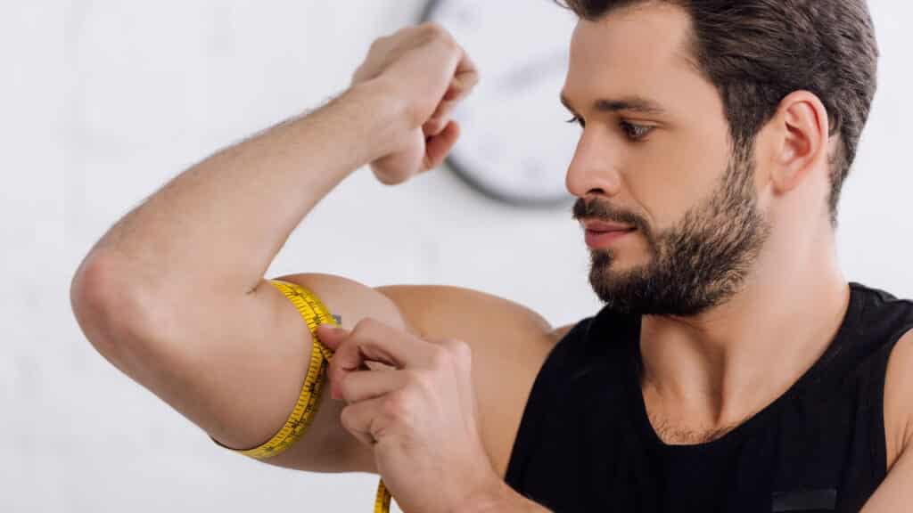 Pare de perder tempo: evite esses quatro erros que atrapalham seu ganho na musculação