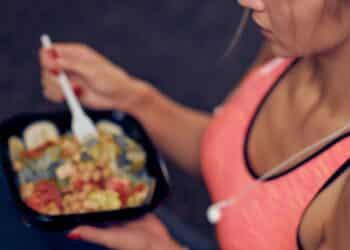 Veja os quatro erros que você comete sem perceber e que destroem sua alimentação saudável