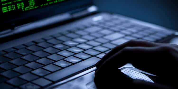 Golpe bilionário no Pix: polícia captura suspeito de mega ataque hacker