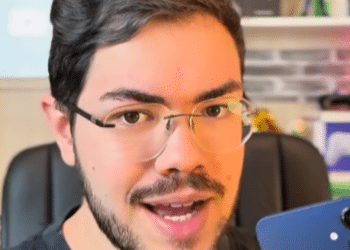 "Esse daqui é o celular mais barato com 5G para você ter no Brasil hoje", diz Angelo Júnior, especialista em tecnologia