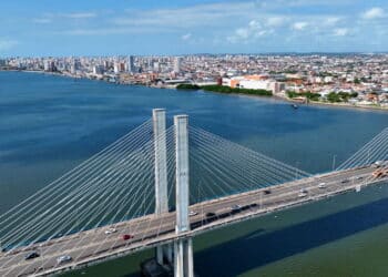Brasileiros estão se mudando para essa cidade em por ser a mais barata para viver em 2025!