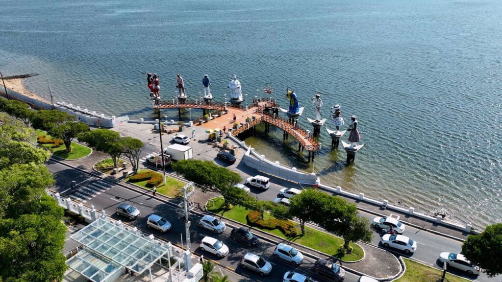 Brasileiros estão se mudando para essa cidade em por ser a mais barata para viver em 2025!
