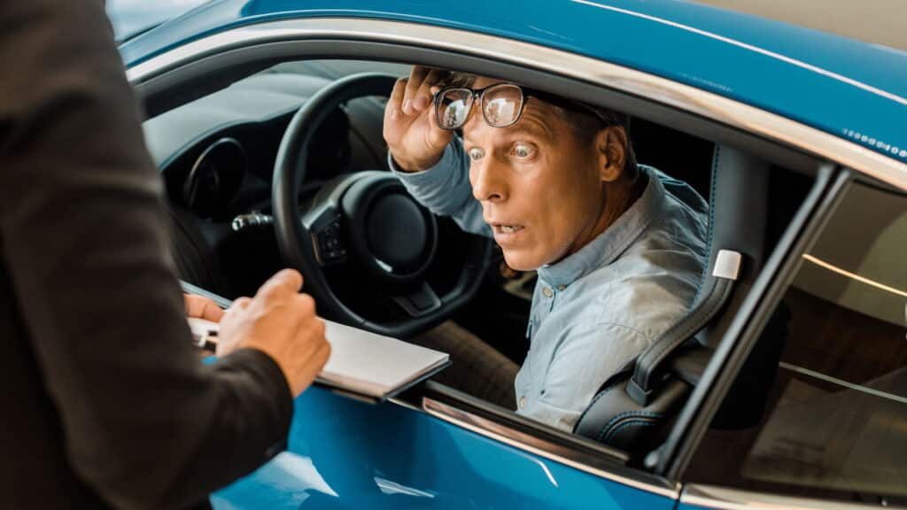 Multa certa para quem esquecer isso no carro em 2025!