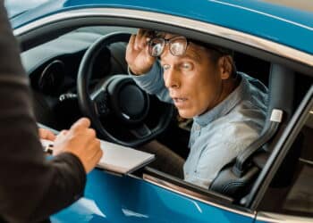 Esse são os erros mais comuns e perigosos cometidos por motoristas iniciantes