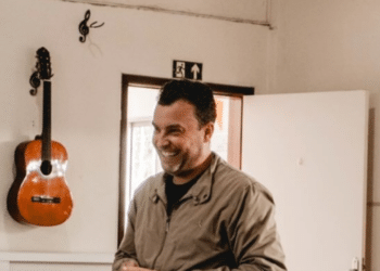 Dr. Henrique Bueno, Especialista em Psicologia Positiva: "A primeira coisa que eu preciso para construir uma vida mais feliz é aceitar as emoções quando elas vêm"