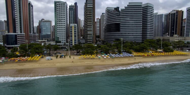 Essa cidade nordestina criou um modelo único de turismo que encanta o país!