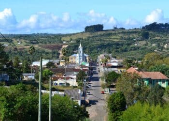 Essa vila escondida em Minas Gerais virou o refúgio favorito de quem busca paz e inspiração!