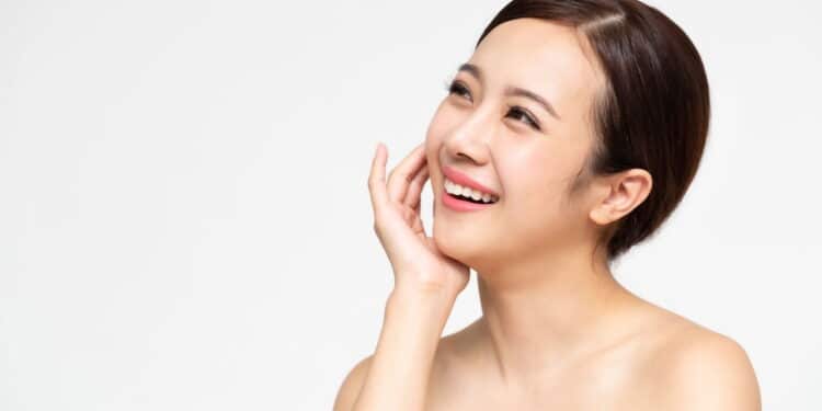 Top 10 hidratantes faciais perfeitos para pele oleosa!
