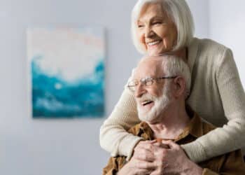 R$ 1.502 de benefício para idosos acima de 65 anos neste mês de outubro